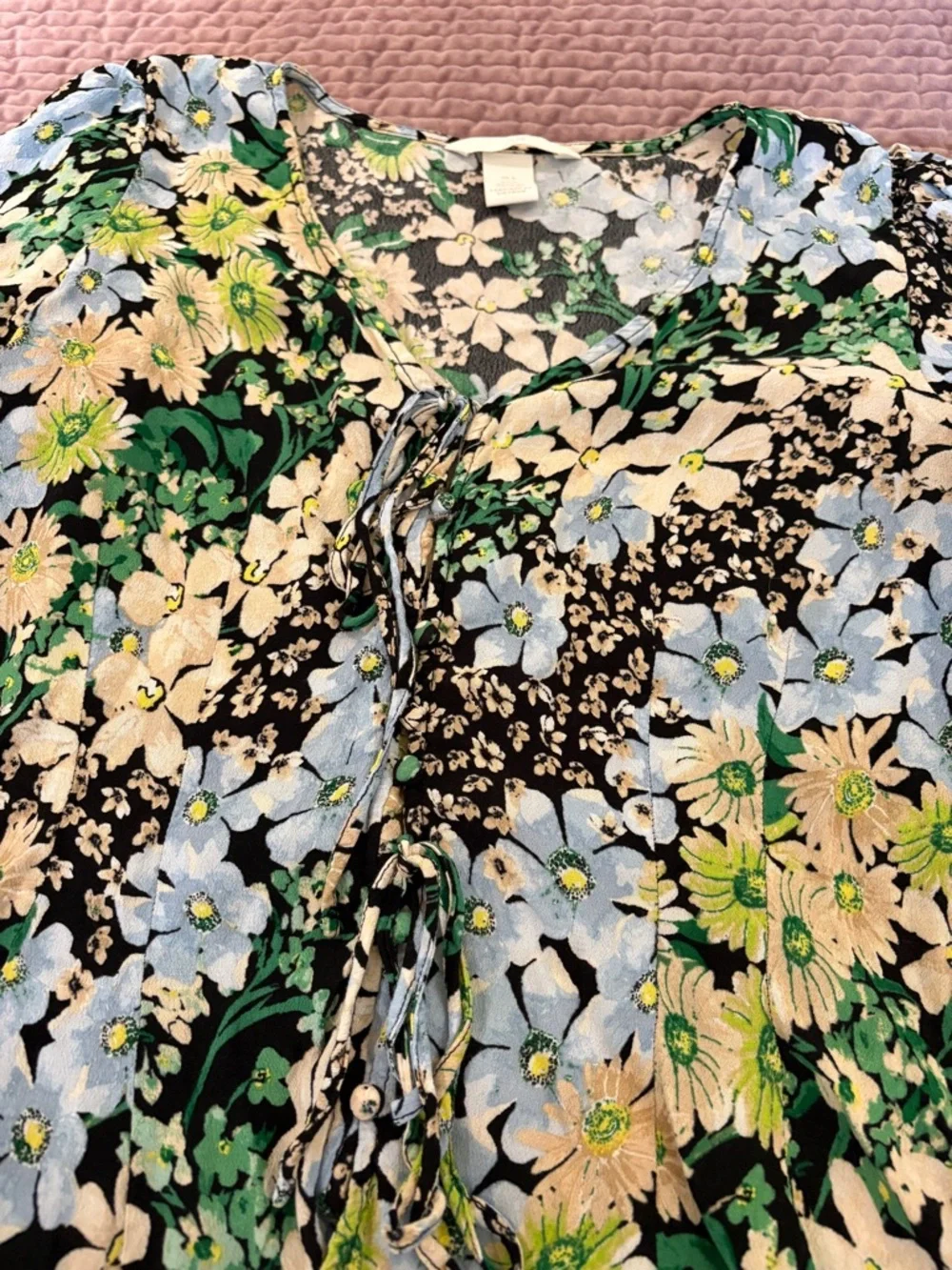 H&M Black Floral Tie-Front Puff Sleeve Top - Picture 3 of 6